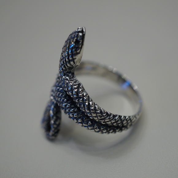 Sterling Silver (.925) Snake Ring - Picture 4 of 7